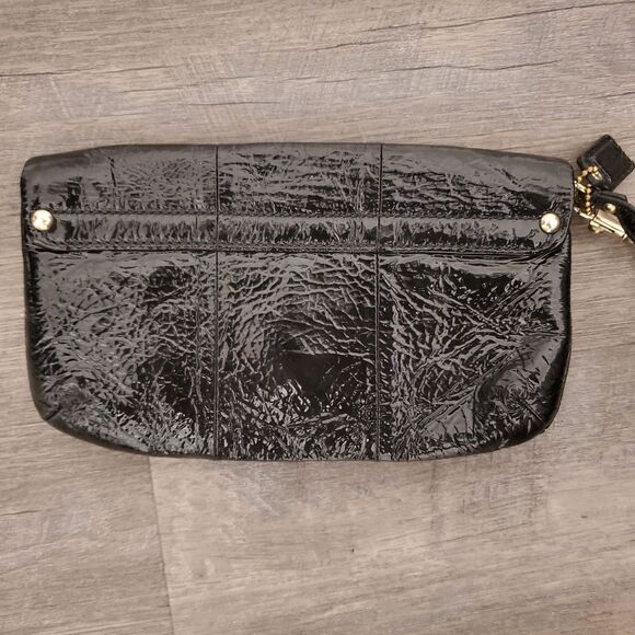 Coach Wristlet Women's Small Black Patent Leather Gold Hardware - Picture 4 of 8